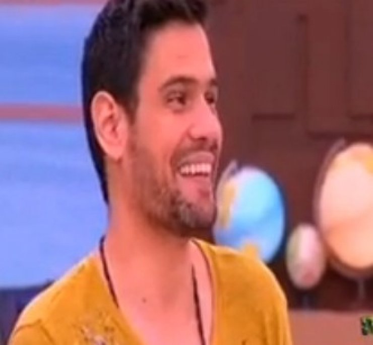  Ο Δημήτρης Ουγγαρέζος αποκάλυψε στο «Πρωινό Mou» πρώτη φορά το πραγματικό του επίθετο!