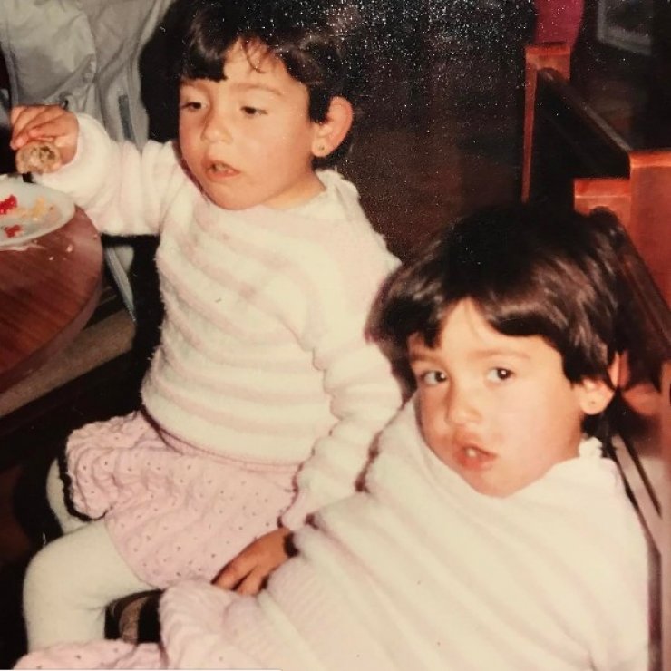 Ποιες είναι αυτές οι επώνυμες Κύπριες στη φωτογραφία;