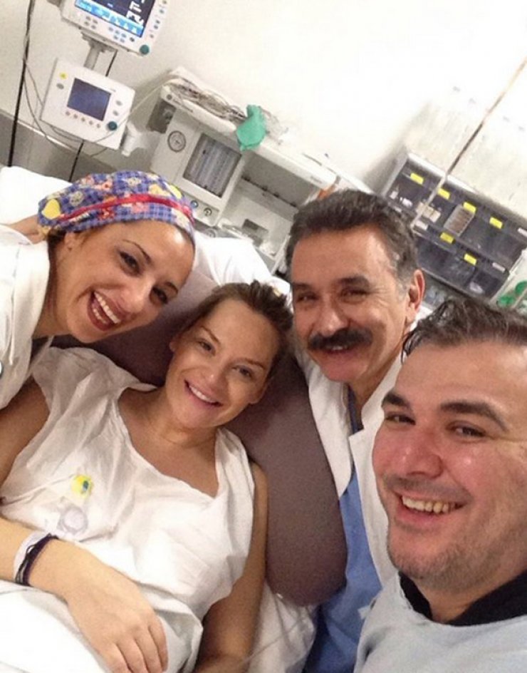 Μπόσνιακ – Ρέμος: Nέες φωτογραφίες μετά τη γέννηση της κόρης τους