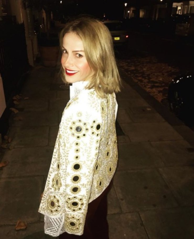 Έμιλυ Γιολίτη: Δείτε το εντυπωσιακό χριστουγεννιάτικο δέντρο που στόλισε