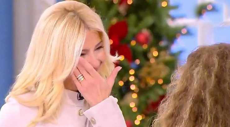 Φαίη Σκορδά: Έβαλε τα κλάματα on air και αποχώρησε από το πλατό - Τι συνέβη; [βίντεο]