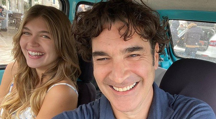 Χριστόφορος Παπακαλιάτης – Κλέλια Ανδριολάτου: Δείπνο για δύο [εικόνα]