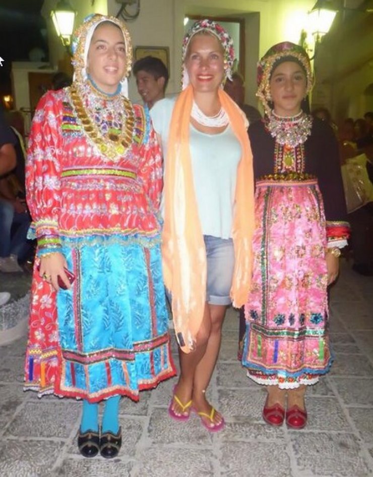 Ελένη Μενεγάκη: Οι φήμες για εγκυμοσύνη πήραν φωτιά!