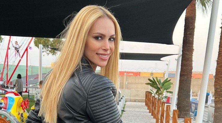 Στέλλα Δημητρίου: Βόλτα στη Λάρνακα αγκαλιά με τα δίδυμα αγόρια της [εικόνα]