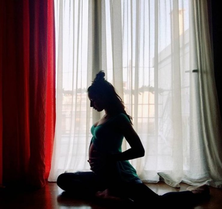 Συγκινεί με τον μήνυμα για την μητρότητα η σύντροφός Έλληνα ηθοποιού