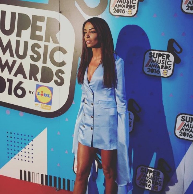 Ελένη Φουρέιρα: Sexy στην πισίνα ξενοδοχείου στην Κύπρο