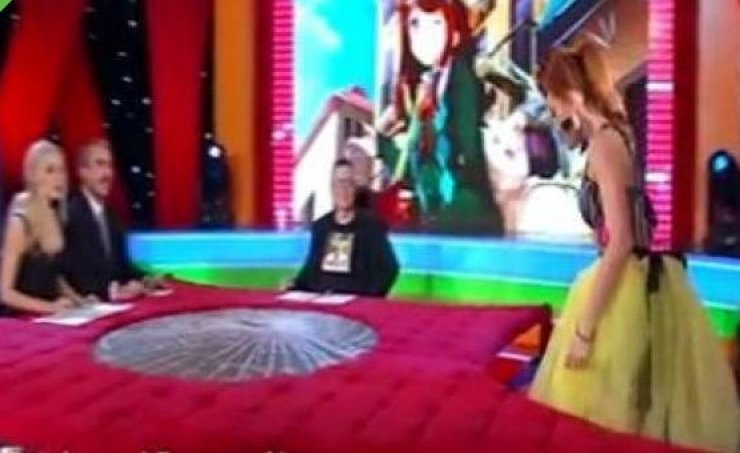 Tραγουδίστρια αποκάλυψε: «Ο πατέρας μου ήταν λυκειάρχης και με απέβαλε»!