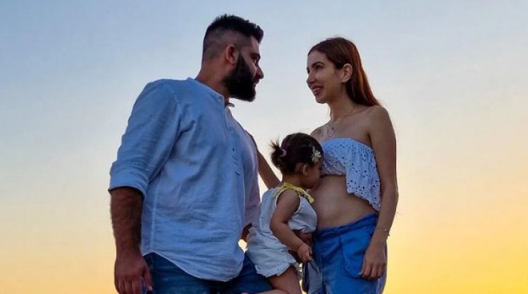 Χριστιάνα Θεοδώρου: Φούσκωσε πολύ γρήγορα η κοιλίτσα της και μας έδειξε τρυφερά στιγμιότυπα