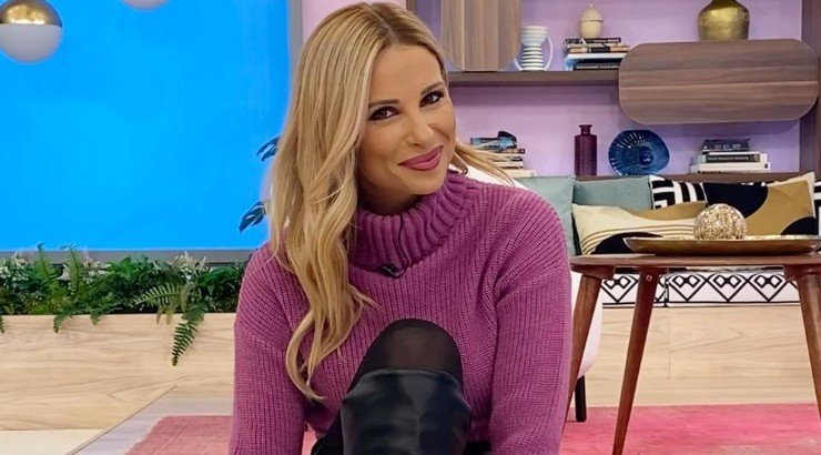 Χριστιάνα Αριστοτέλους: Βολτάροντας στο δάσος αγκαλιά με τον γιο της Αντρέα