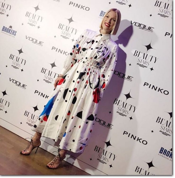 Σκέτη γλύκα! Η Βίκυ Καγιά μας έδειξε πρώτη φορά τον γιο της και πάθαμε πλάκα