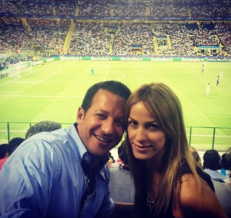 Έμιλη Γιολίτη: Η φωτογραφία με το Χρύσανθο Τσουρούλλη στη θάλασσα