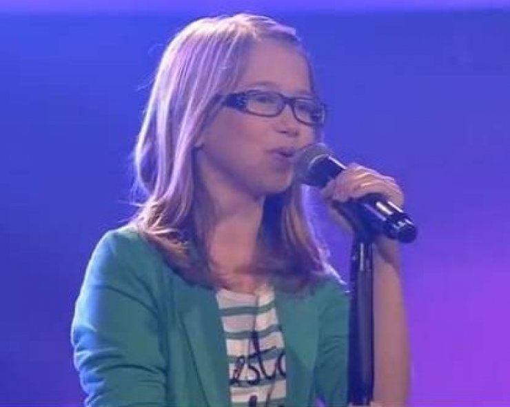 Δείτε την 12χρονη Λάουρα που τρέλανε τους κριτές στο "The Voice" [video]