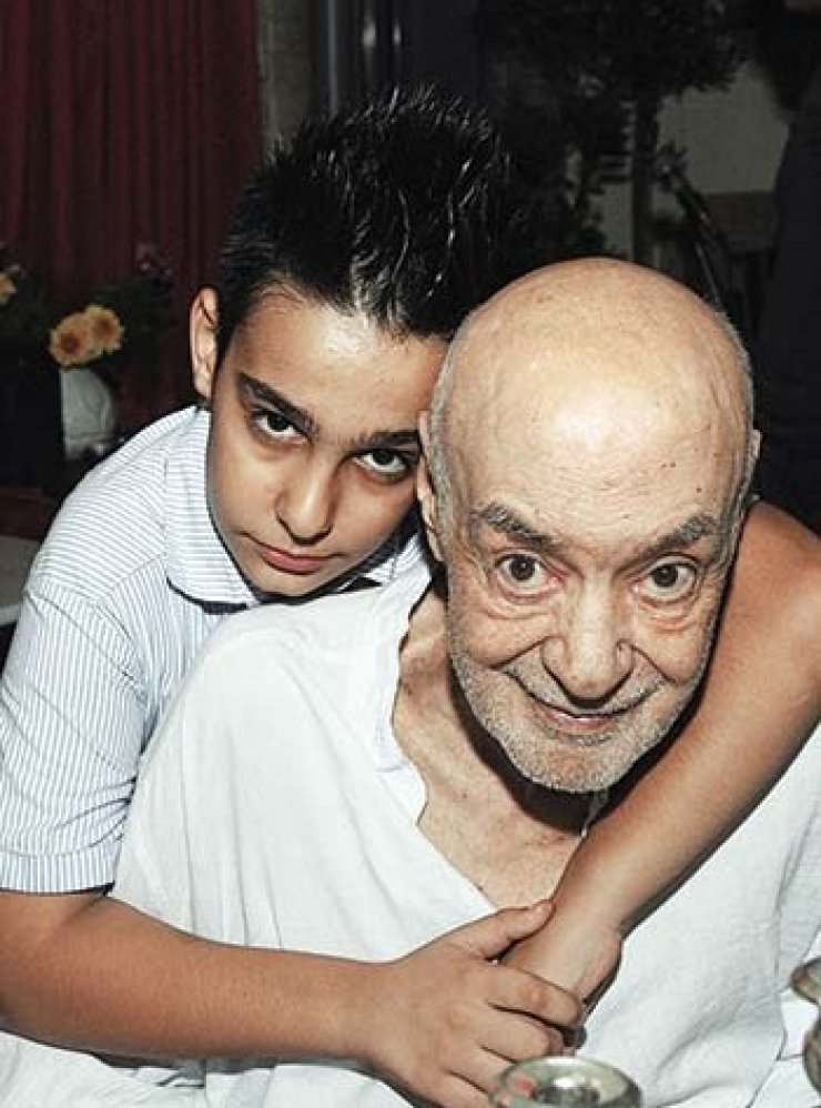 Σβήνει από ασιτία ο Ανδρέας Μπάρκουλης