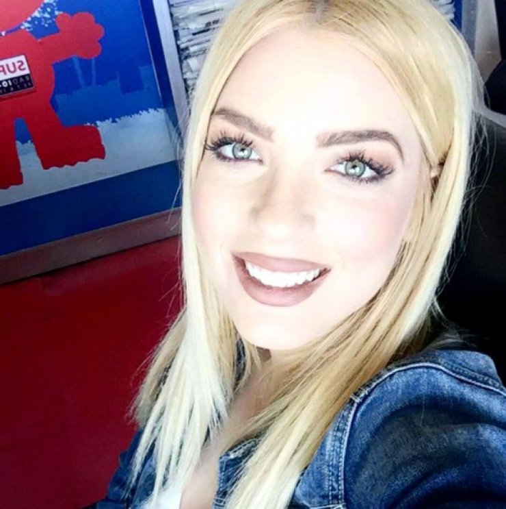 Η πρώτη φωτογραφία της Άντρης Καραντώνη μετά τη γέννηση της κορούλας της