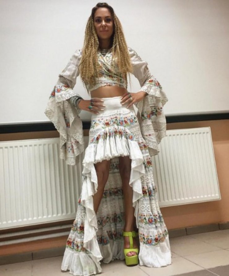 Μελίνα Ασλανίδου: Μετά το χρυσό μπικίνι ρίχνει ξανά το instagram με το καυτό και σέξι νέο μαγιό της