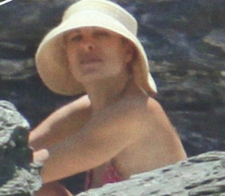 Ελένη Μενεγάκη: Η δικαστική περιπέτεια με τον πρώην σύζυγό της και οι διαχυτικές στιγμές με τον Ματέο