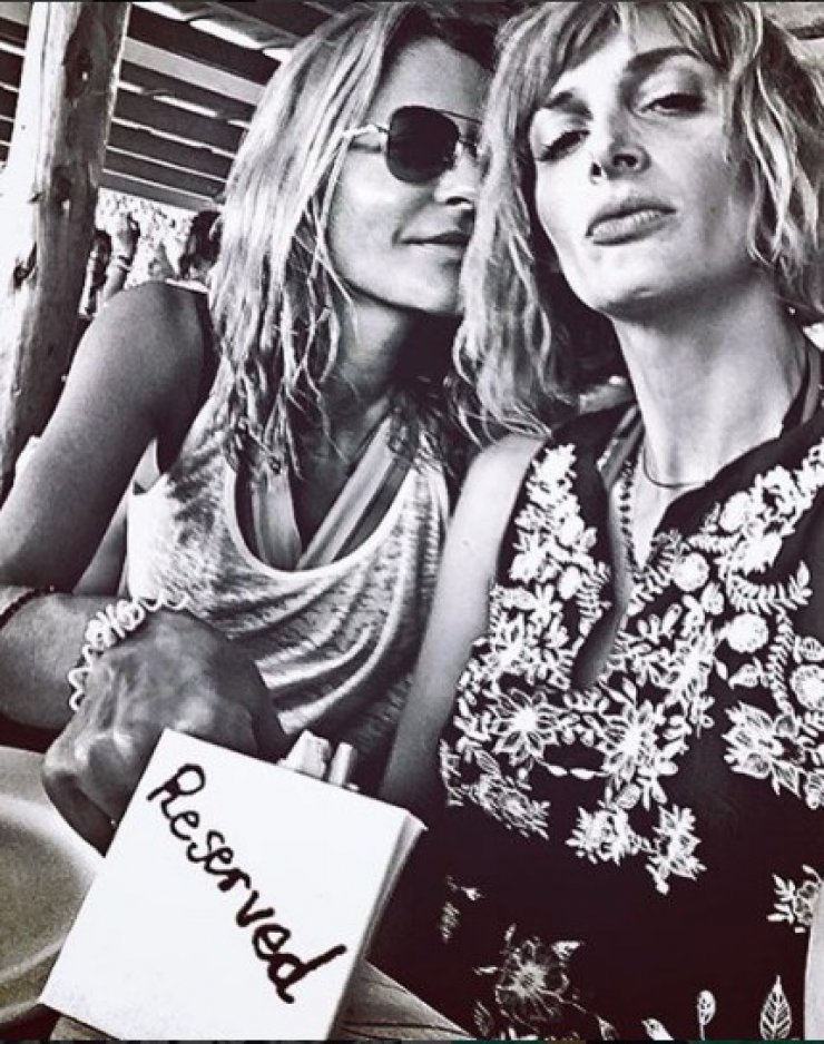 Τζένη Μπαλατσινού – Μαρία Κωνσταντάκη: Απίστευτο! Πήγαν ακάλεστες σε γάμο![βίντεο]