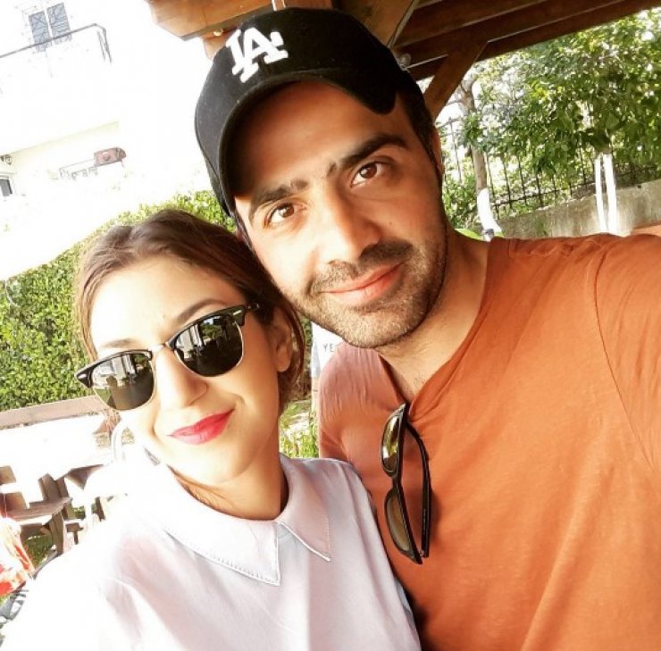 Μιχάλης Σοφοκλέους - Παναγιώτα Ιακώβου: Δείτε το αυτοκίνητο με το οποίο θα φύγει το ζευγάρι από την εκκλησία