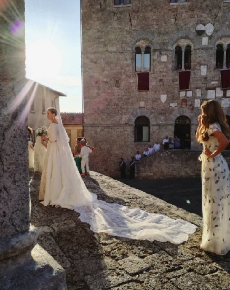 Ο χλιδάτος και παραμυθένιος γάμος του Έλληνα εφοπλιστή στην Τοσκάνη 