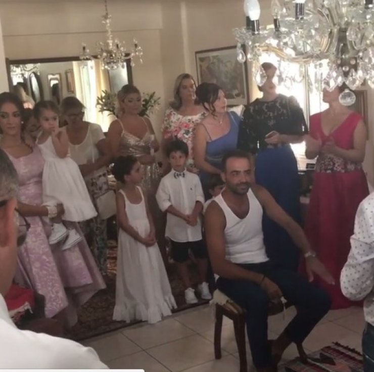 Οι πρώτες εικόνες από τα στολίσματα του Μιχάλη Σοφοκλέους