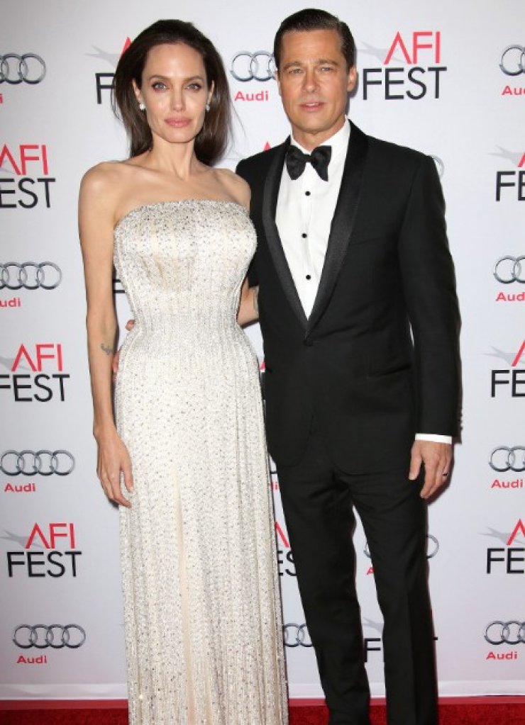 Στη δημοσιότητα η αίτηση διαζυγίου της Angelina Jolie