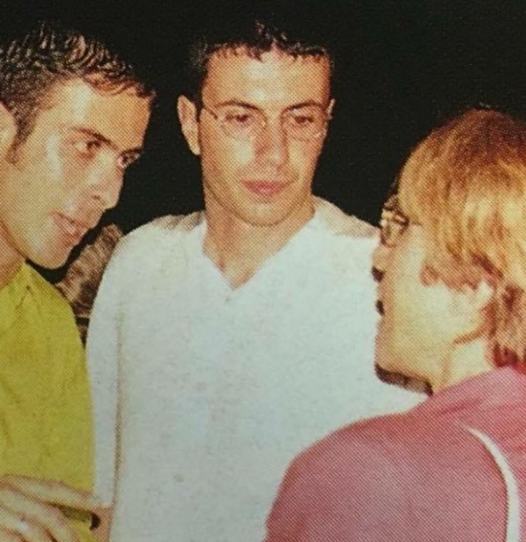 Δεν μπορείτε να αναγνωρίσετε τον επώνυμο Κύπριο της φωτογραφίας δίπλα από τον Χριστοφόρου