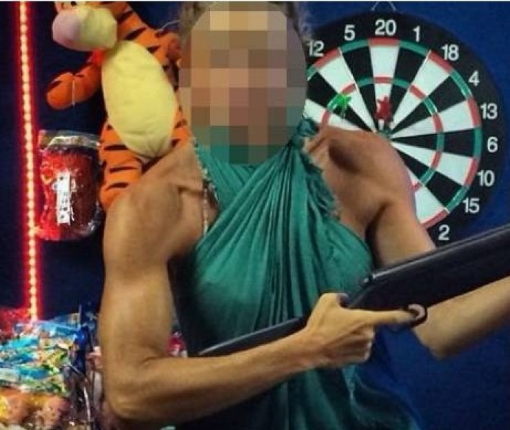 Απίστευτο! Ελληνίδα παρουσιάστρια με "ποντίκια" άλα Σταλόνε!