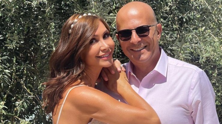 Mάριος Καρογιάν: Το τρολάρισμα που του έκανε η σύζυγος του για τις ενδυματολογικές του επιλογές