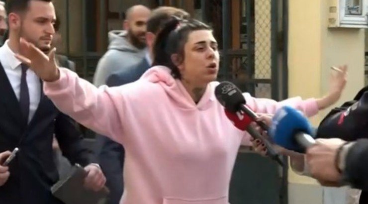 Αποφυλακίστηκε η Super Κική: "Πέρασα φρικτά. Έχω να κάνω μπάνιο από την γέννησή μoυ" [βίντεο]