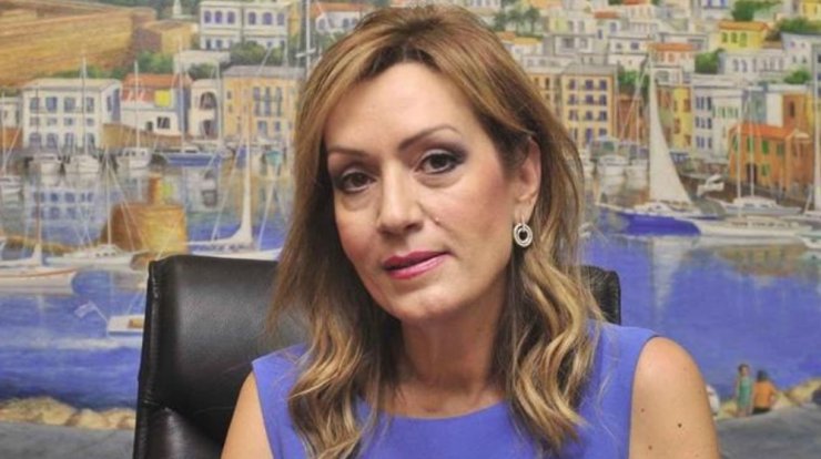 Ειρήνη Χαραλαμπίδου: Εμφανίστηκε με νέο καρέ haircut και της ταιριάζει πολύ [εικόνες]