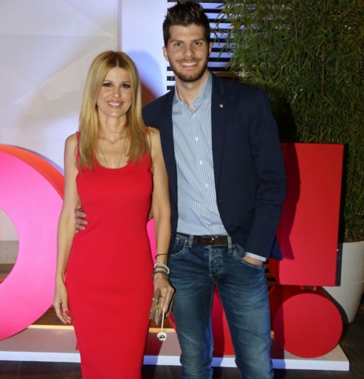 Το αμήχανο τετ α τετ Λούκα Γιώρκα με τον πρώην της Έλενας Ράπτη