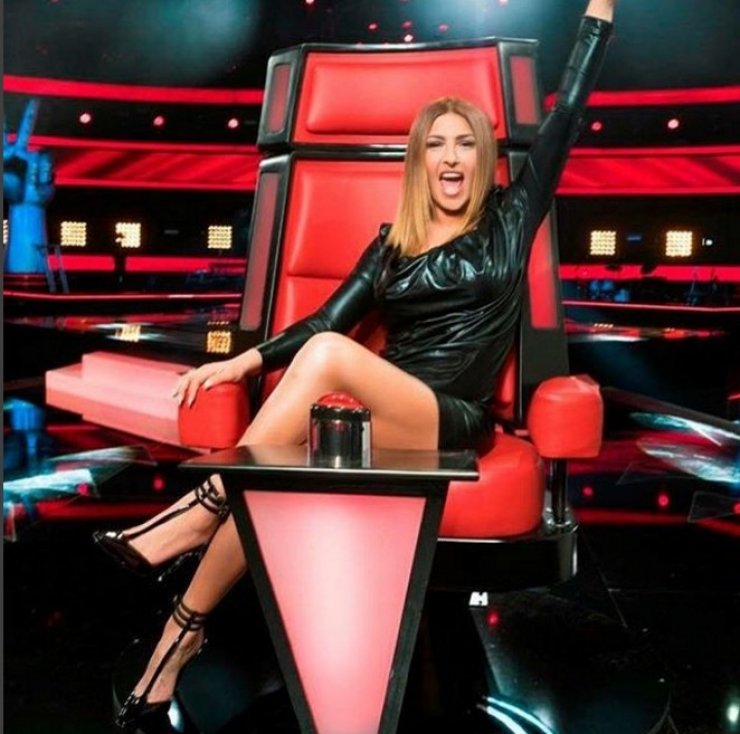 Ο σύζυγος της Έλενας Παπαρίζου στη σκηνή του "The Voice"