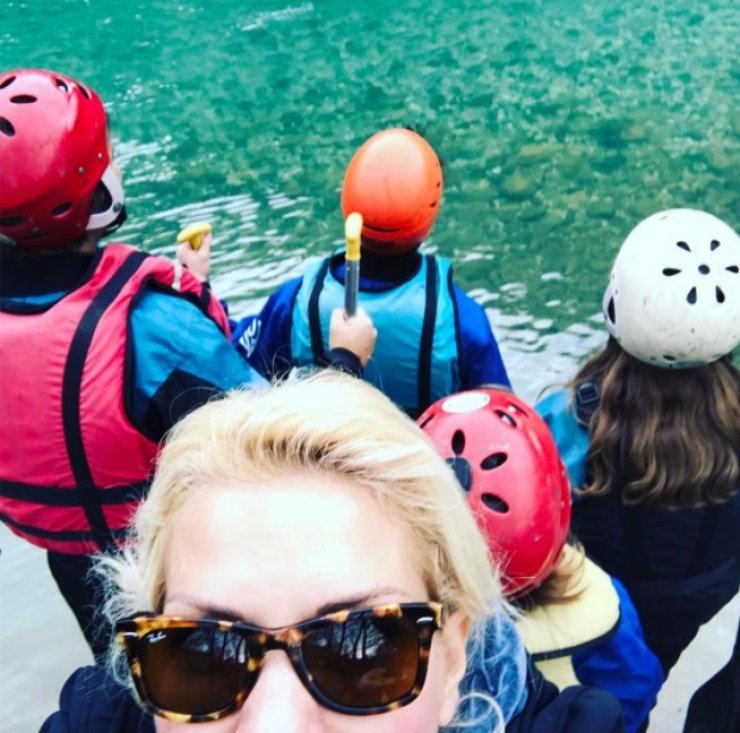 Η Ελένη Μενεγάκη μίλησε για πρώτη φορά για το πώς ανακοίνωσε στα παιδιά της την τέταρτη εγκυμοσύνη της!