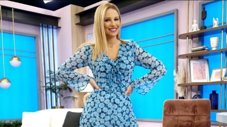 Χριστιάνα Αριστοτέλους: Tης τελείωσε το προϊόν μαυρίσματος για το σώμα της και φάνηκε on air [εικόνα[