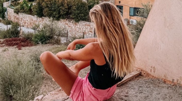 Ελληνίδα παρουσιάστρια: Παραδέχθηκε πως χώρισε κάνοντας ένα βίντεο και αποκαλύπτοντας τα πάντα