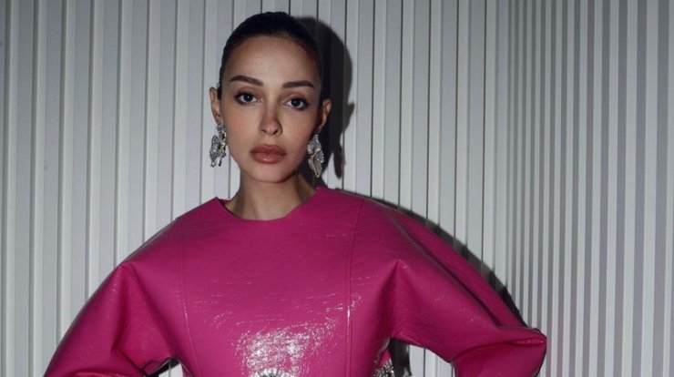 Ελένη Φουρέιρα: Γυμνάζεται και μας δείχνει το σώμα της ένα μήνα μετά τη γέννηση του γιου της [βίντεο]