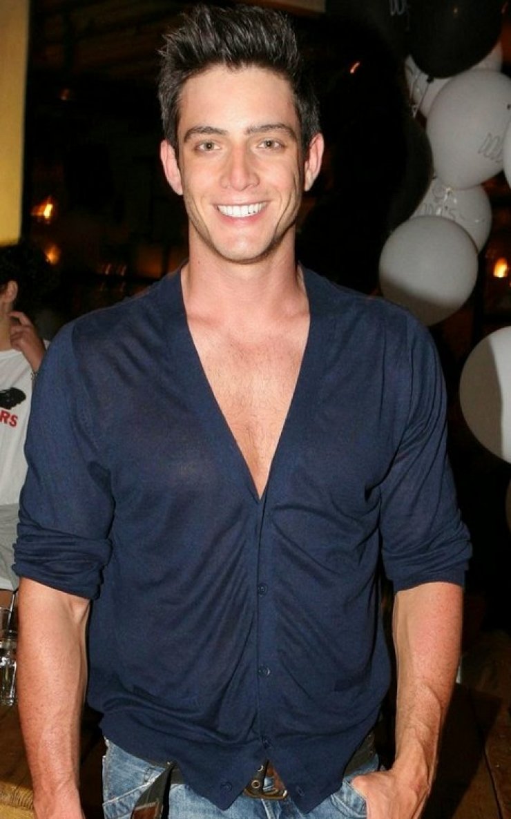 Ο Θεοχάρης Ιωαννίδης απαντά για το πουτ@@@ στη Δούκισσα!