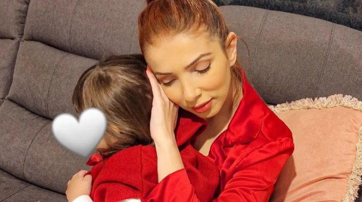 Χριστιάνα Θεοδώρου: Έβγαλε με τις κόρες της αναμνηστική φωτογραφία με την Peppa Pig