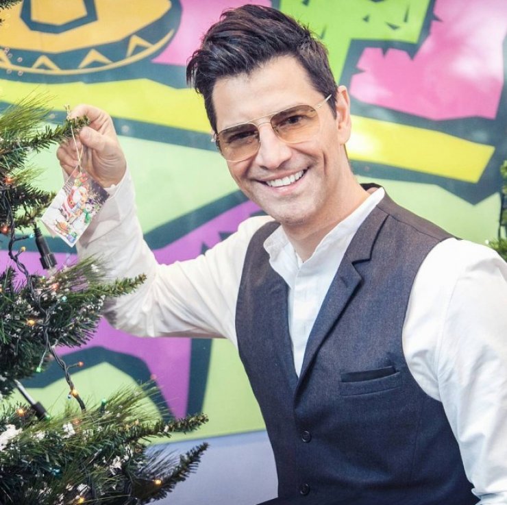 Ο Σάκης Ρουβάς σήμερα γίνεται 45! Η έκπληξη στο studio του "The Voice"