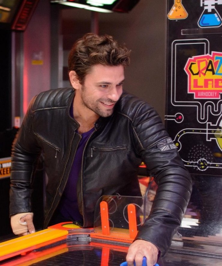 Γενέθλια σήμερα για τον Αποστόλη Τότσικα. Πόσο χρόνων γίνεται;