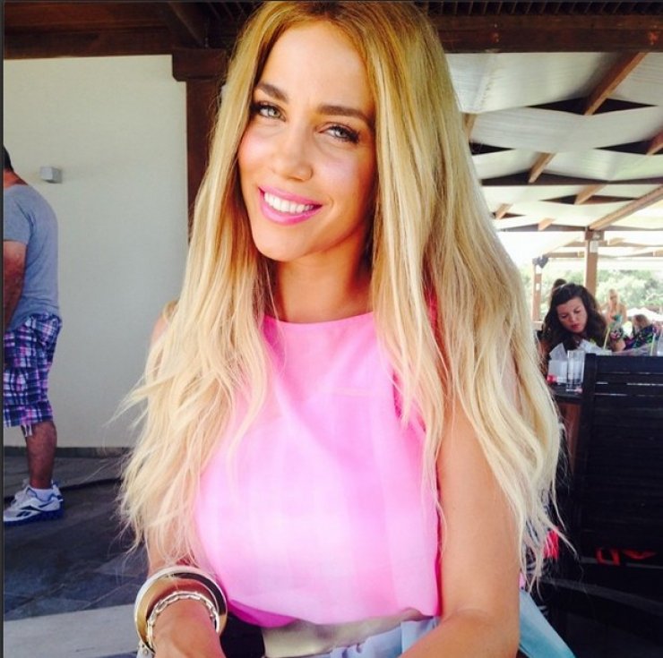 Κατερίνα Στικούδη: Προκαλεί με μαγιό [εικόνα]