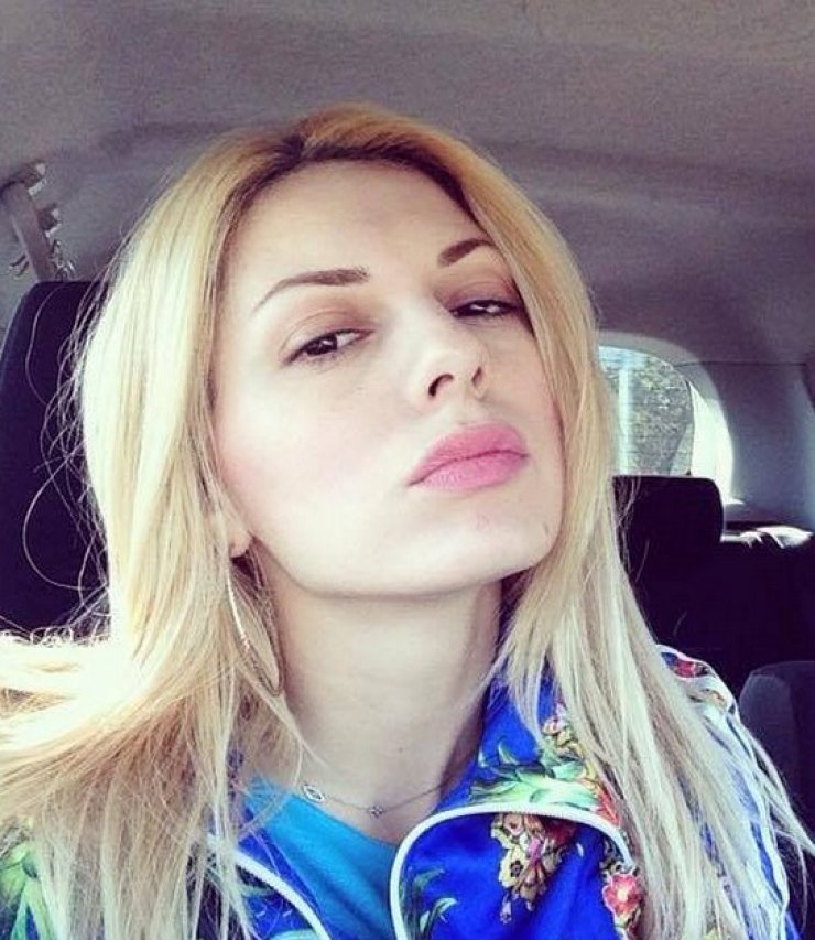 Το ερωτικό ραβασάκι της Δήμητρας Μακρυγιάννη!