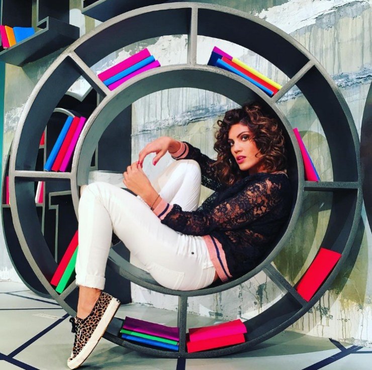 Μαίρη Συνατσάκη: Μιλάει πρώτη φορά για το κόψιμο της εκπομπής "Ξαναδέστε τους"