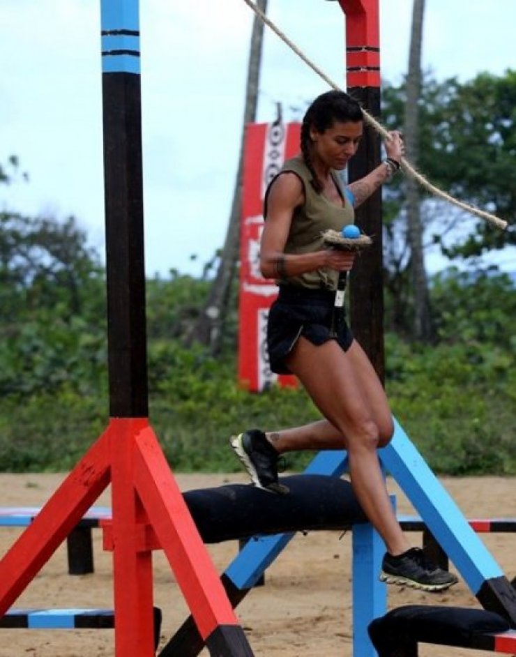 Πιο διάσημοι και από τους "Διάσημους" οι "Μαχητές". Δείτε την Ειρήνη Κολιδά όταν ήταν κορίτσι του Θέμου Αναστασιάδη