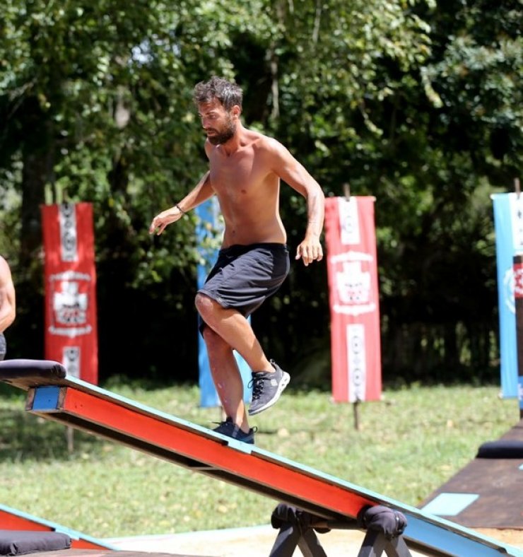 Εξέλιξη σοκ στο "Survivor": Οικοθελής αποχώρηση του Στέλιου Χανταμπάκη μετά το έπαθλο επικοινωνίας;