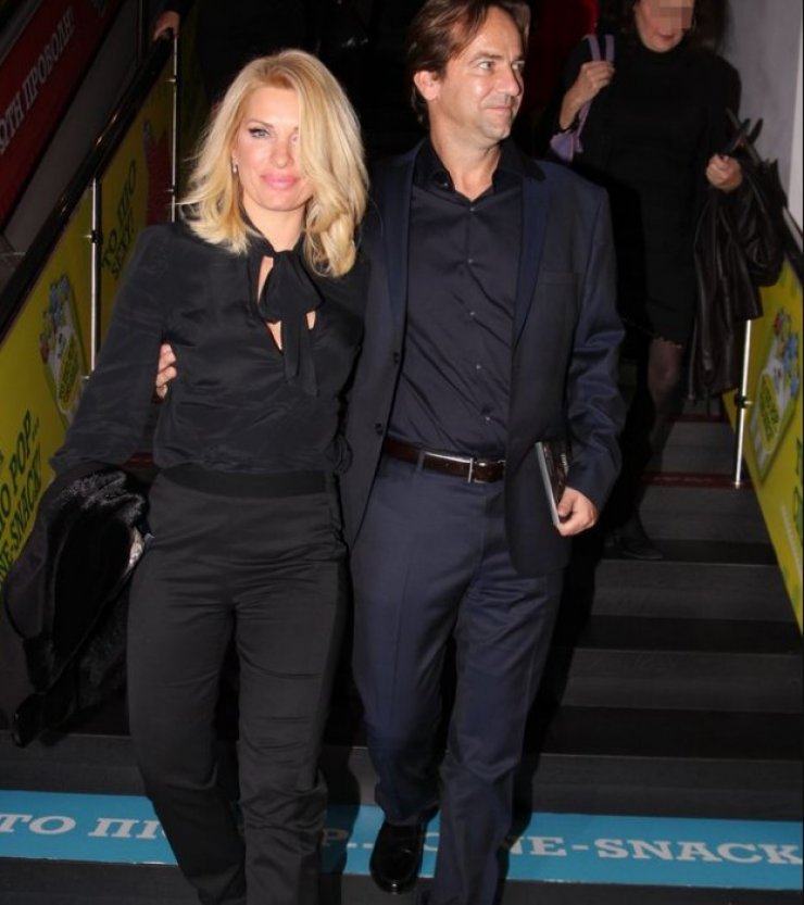 Η έκπληξη που επιφύλαξε ο Μάκης Παντζόπουλος στην Ελένη Μενεγάκη έξω από το στούντιο της εκπομπής