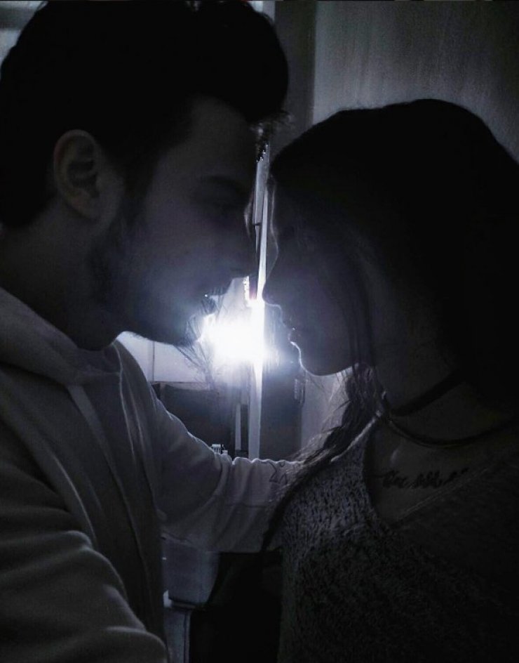 Και ναι! Αυτό είναι το νέο hot ζευγάρι της ελληνικής showbiz