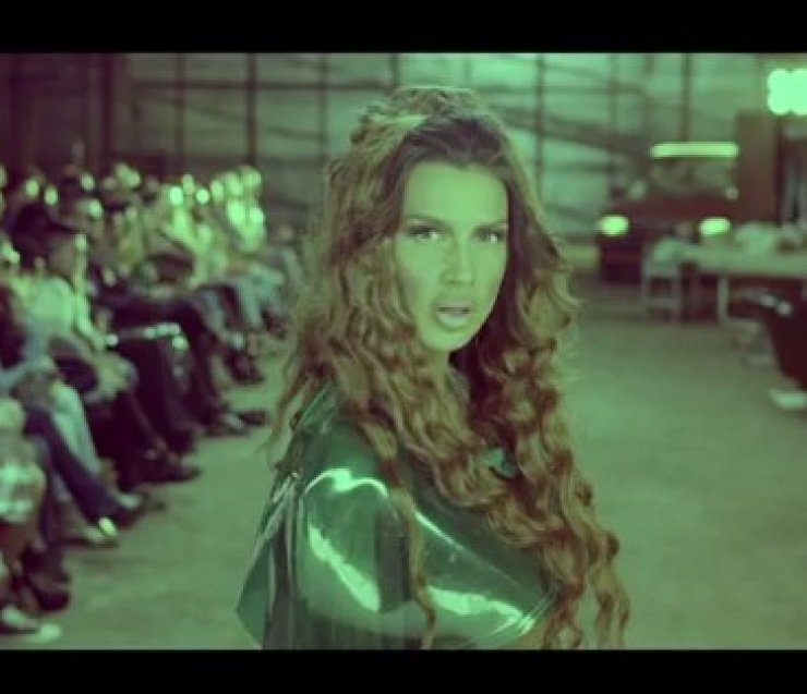 Δείτε το νέο video clip της Πάολας!