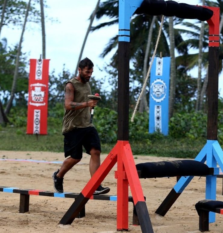 Όταν ο Στέλιος Χανταμπάκης πόζαρε για τον οίκο Armani