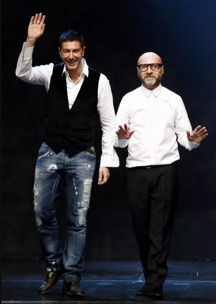 Τα καινούργια sneakers του οίκου D&G προκαλούν αντιδράσεις